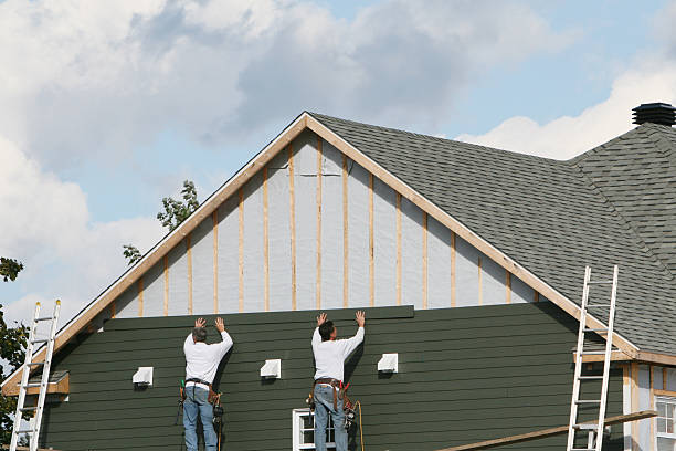 Professional Siding Inspection technician working in New Concord, OH